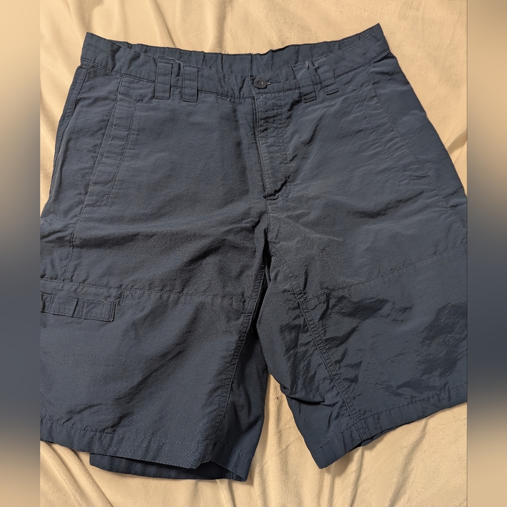 Men’s Columbia PFG shorts Size 34